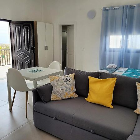Apartamentos Falcon تيناجون المظهر الخارجي الصورة