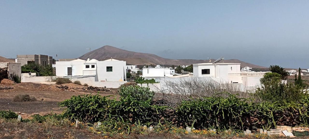 Apartamentos Falcon تيناجون المظهر الخارجي الصورة